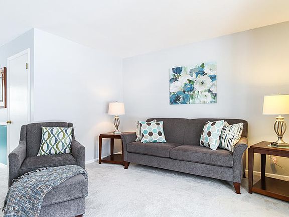 4th image of 6205 Archer Ave NE