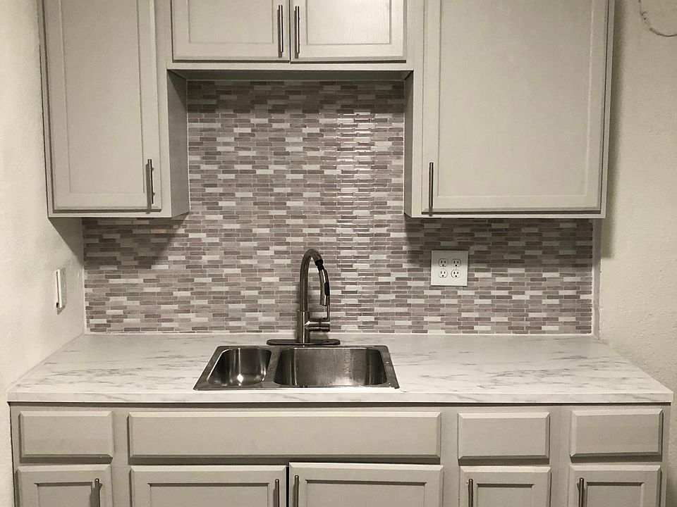1st image of 1108 E Jackson Ave #1108