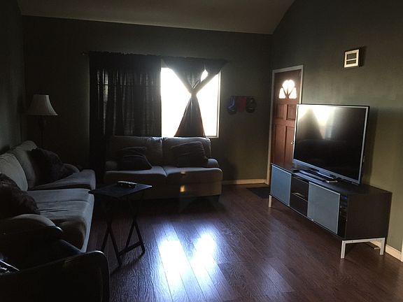 2nd image of 1066 N Hicks Ave