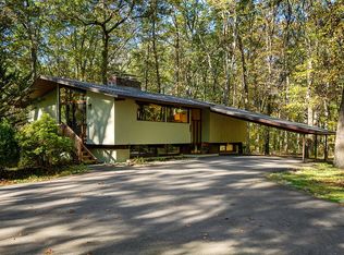 213 Indian Hill Rd, Carlisle, MA 01741