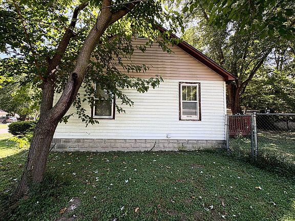 4th image of 252 Austin Ave