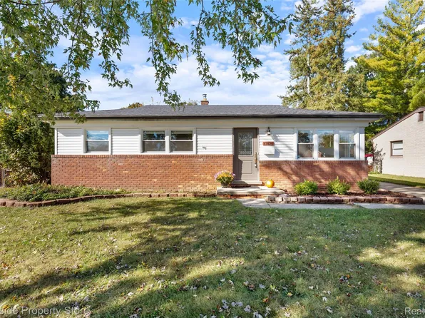 47425 Jeffry St, Utica, MI 48317