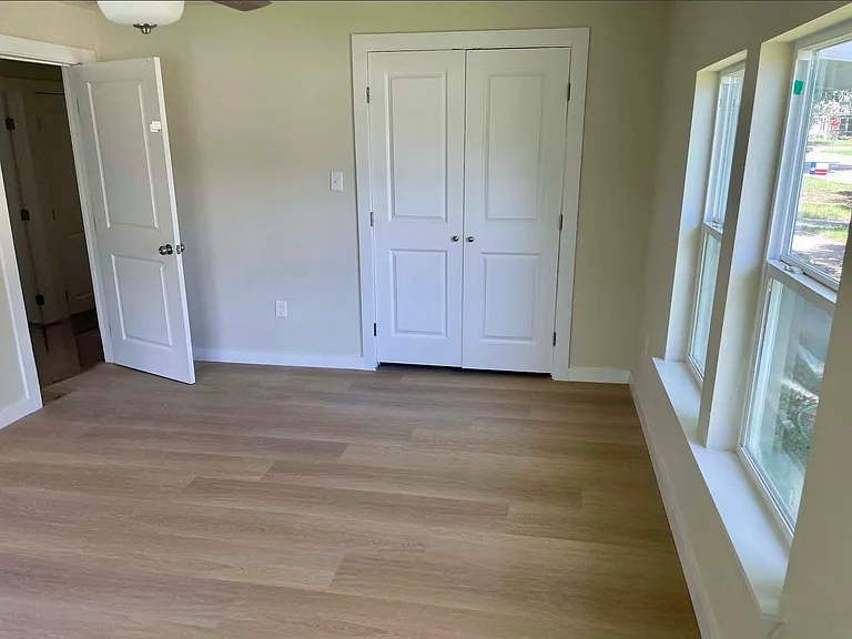 411 W Bluff St — Photo 13