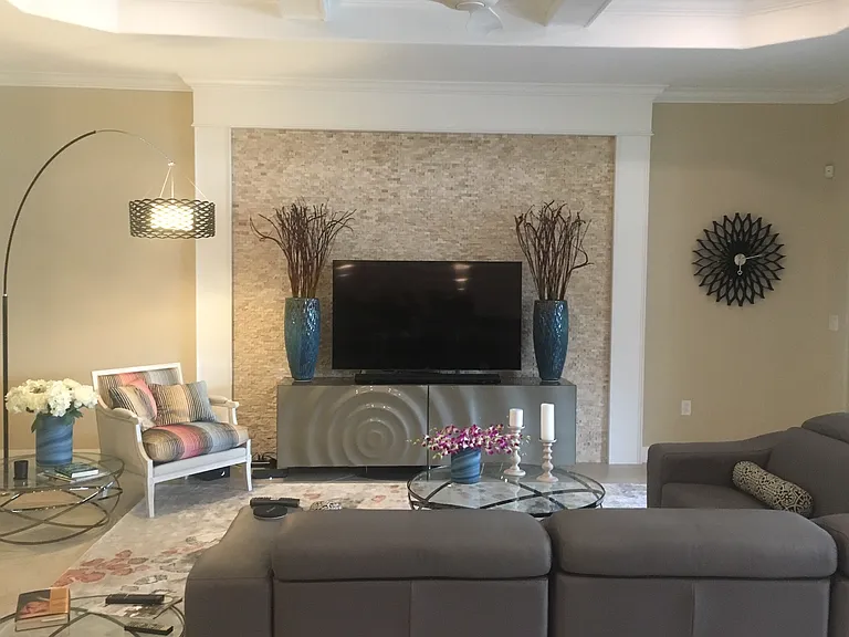 12760 Kinross Ln — Photo 6