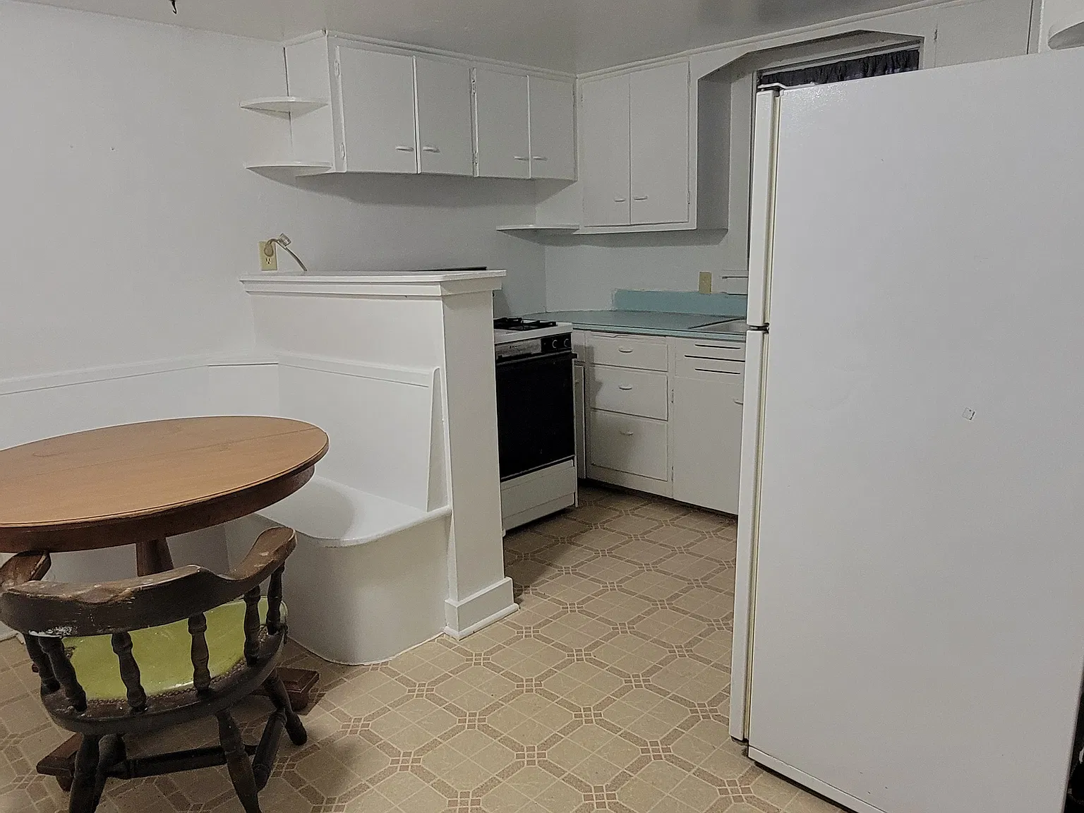 1 bed, 700 sqft, $900 — Photo 3