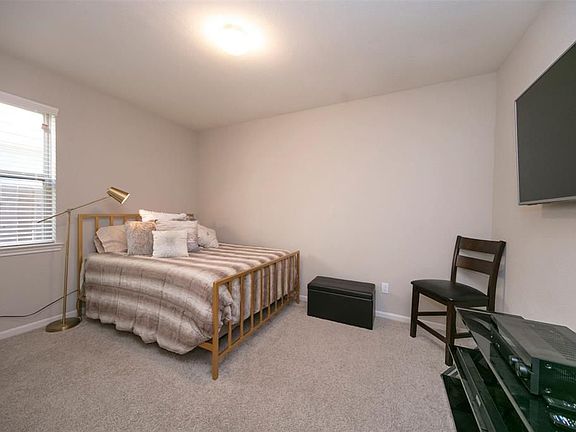 3rd image of 1625 Summer City Dr