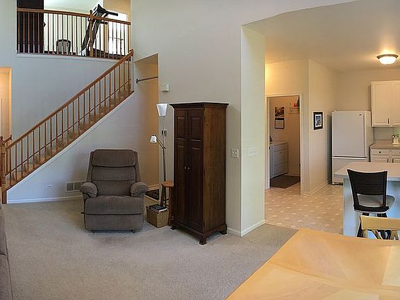 3rd image of 2205 Braeburn Dr Unit D