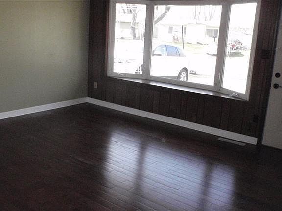 2nd image of 2815 W 38th Pl