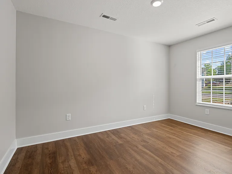 212 Doe Run Blvd — Photo 9