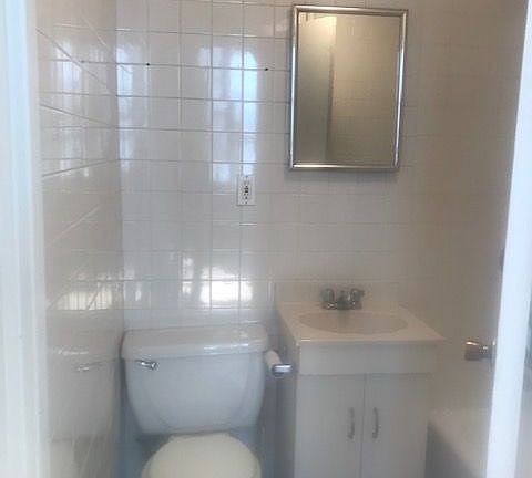 4th image of 56 7th Ave APT 4