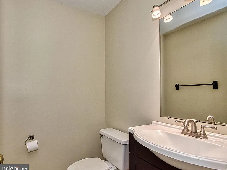 2205 Cedar Mill Ct — Photo 48