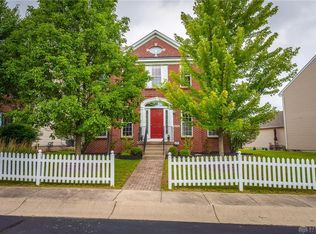 3570 Park Overlook Dr, Dayton, OH 45431
