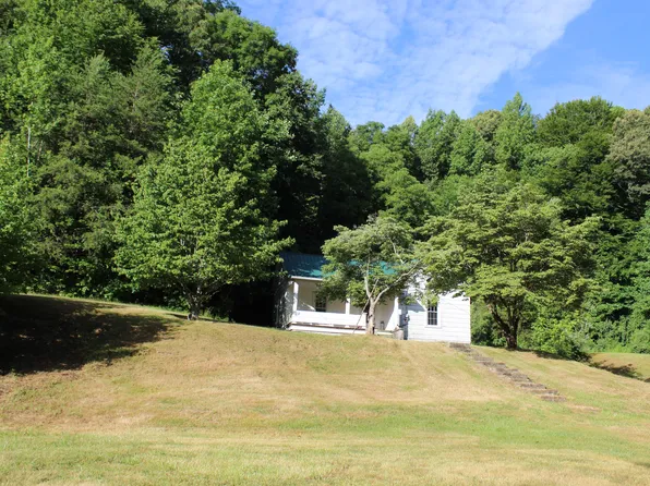 79 McGaffee Cemetery Rd, Pineville, KY 40977