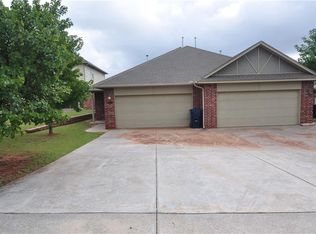 13806 Oxford Dr, Edmond, OK 73013