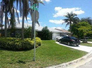 6525 NW 55th St, Coral Springs, FL 33067