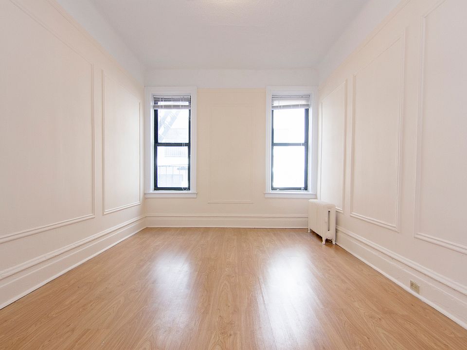 1st image of 31-24 32nd St
