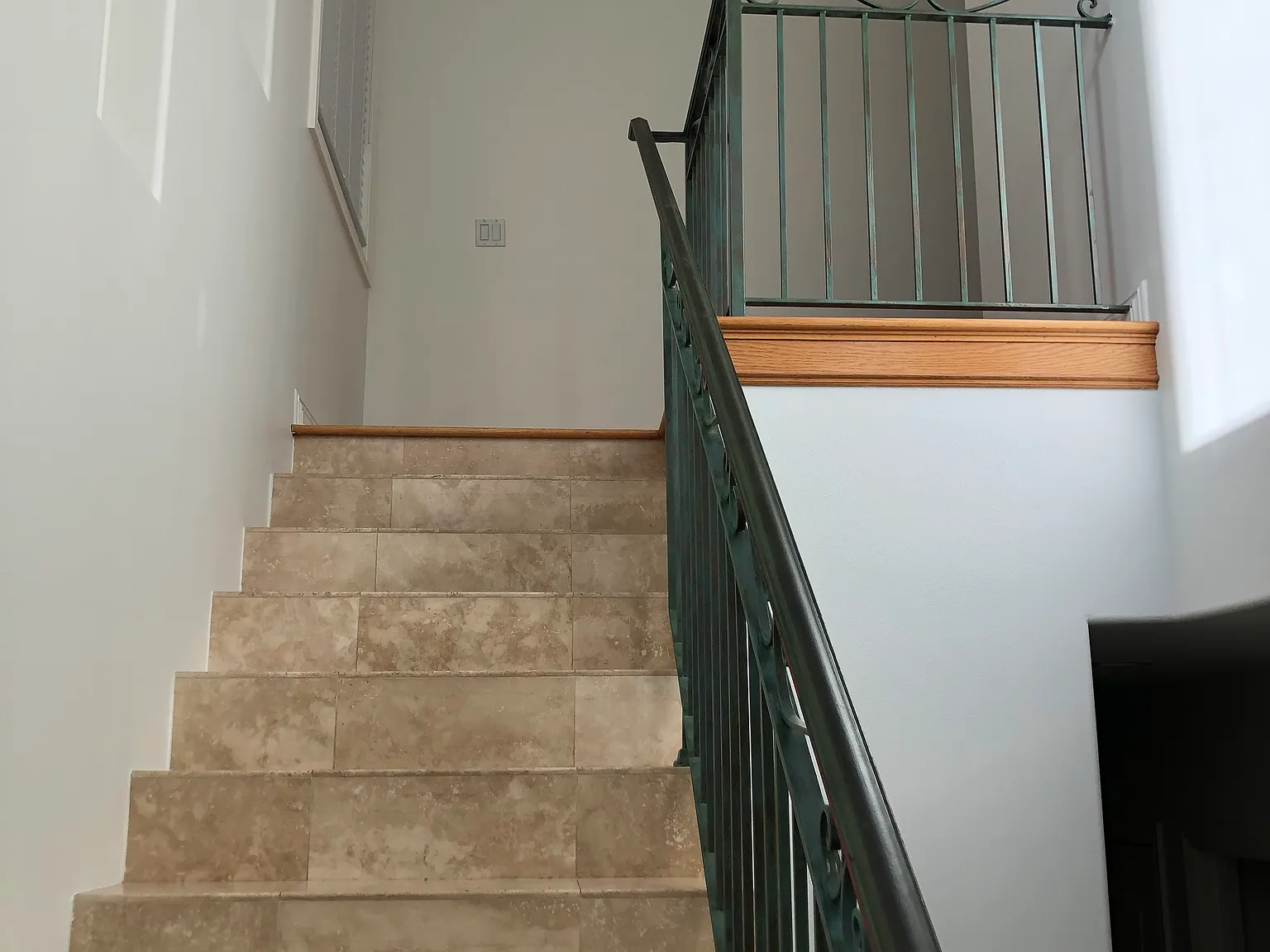 3 bed, 3.5 bath, 1941 sqft, $6,500 — Photo 4