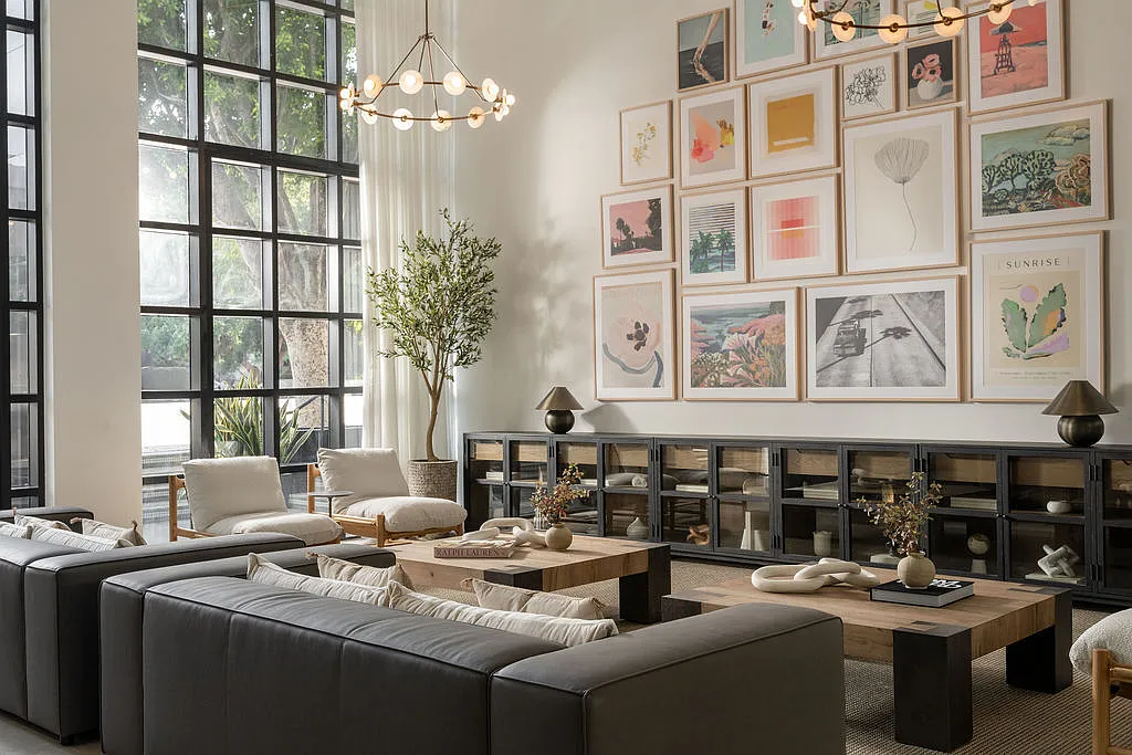 Veda Luxury Apartments — Photo 4