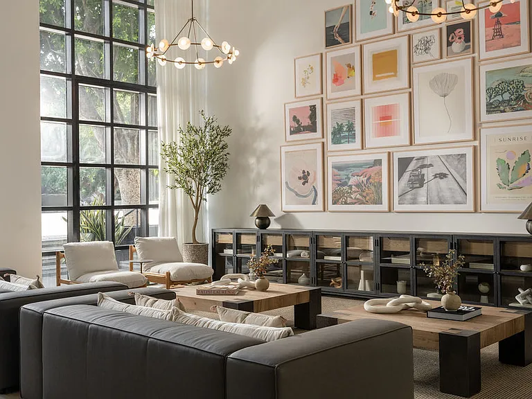 Veda Luxury Apartments — Photo 4
