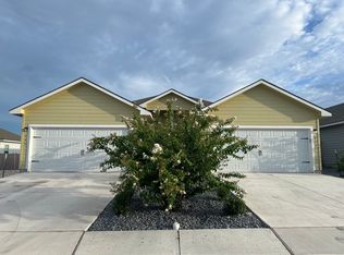 533 Grayson Ln, Seguin, TX 78155