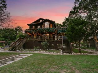1209 Comanche Cove Dr, Granbury, TX 76048