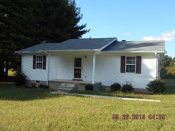 3rd image of 764 Hidden Valley Cir