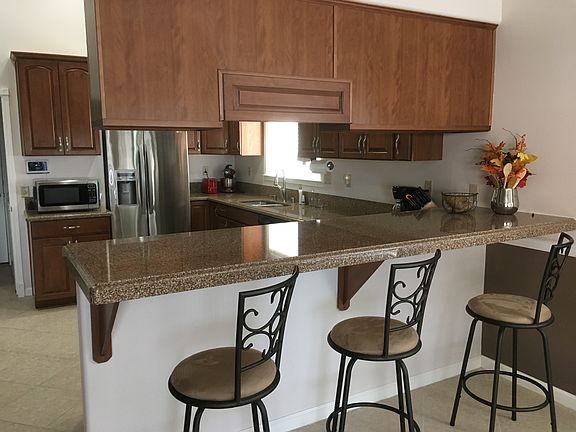 Quartz breakfast bar