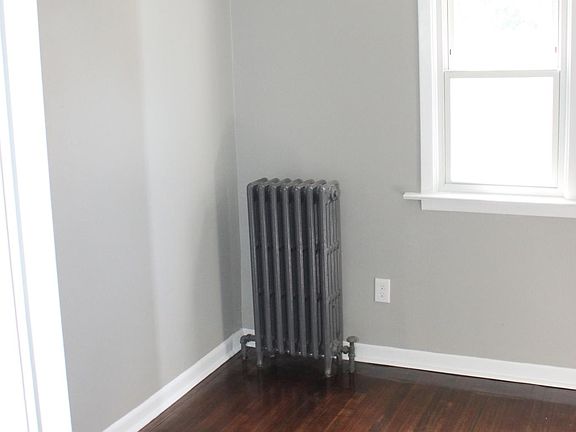 3rd Fl Bed#2 (smaller bedroom), 8 by 8.