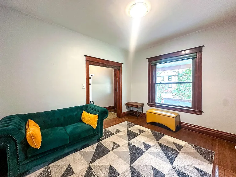 315 N Lincoln St — Photo 9