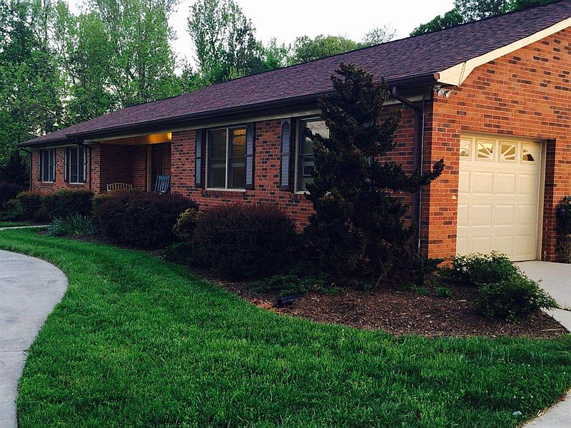 2nd image of 4007 Sincerity Rd