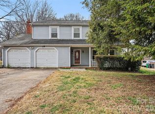 5609 Beaconsfield Rd, Charlotte, NC 28214