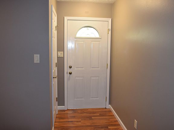 4th image of 1350 N Grant St