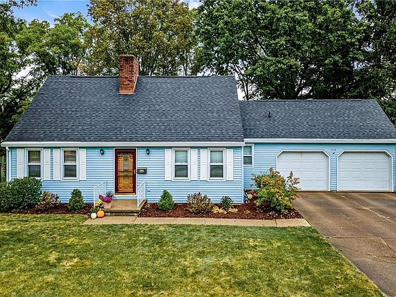 2nd image of 719 Skylark Ave