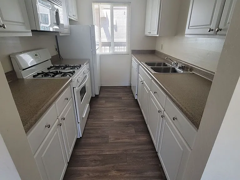 2950 Portage Bay — Photo 88