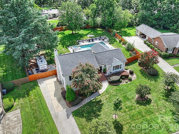 3rd image of 3120 Sunnybrook Dr