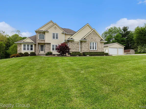 4024 Hosner Rd, Metamora, MI 48455