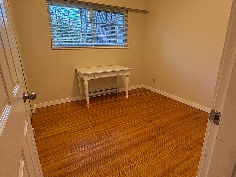 2390 Kitchener Ave — Photo 11