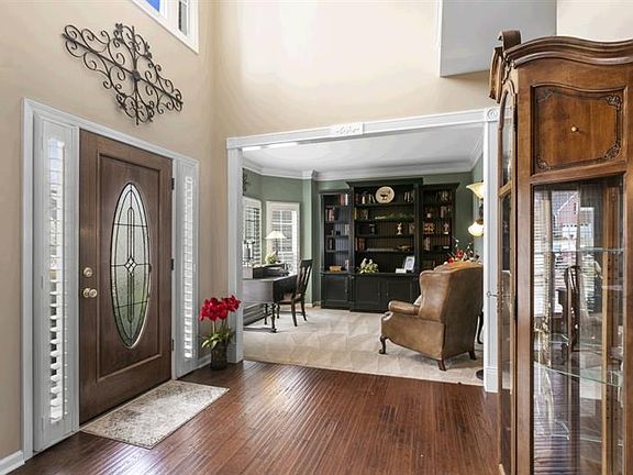 3rd image of 1525 Cheshire Ct