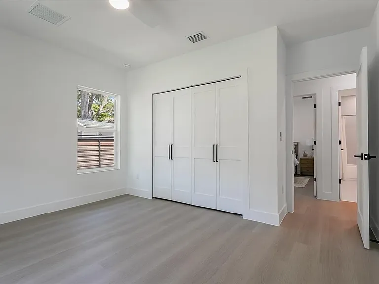 2327 26th Ave S — Photo 13