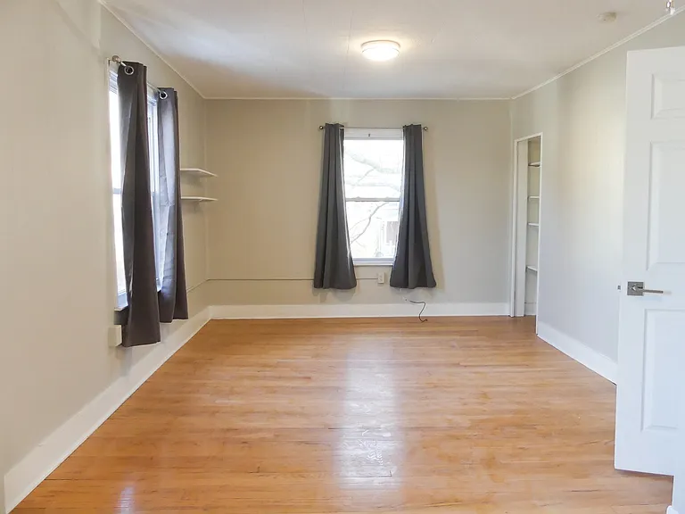 144-313 Linn St — Photo 124