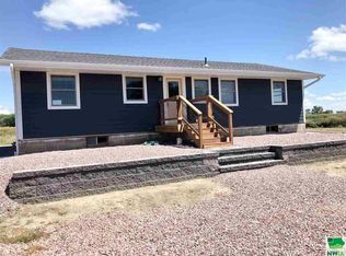 47823 323rd St, Elk Point, SD 57025