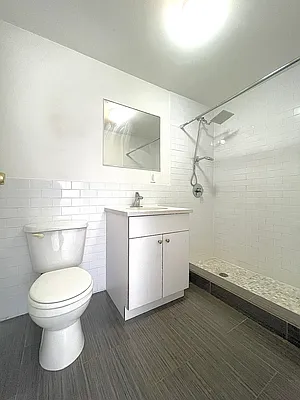 Rented by Avenues Real Estate | media 9