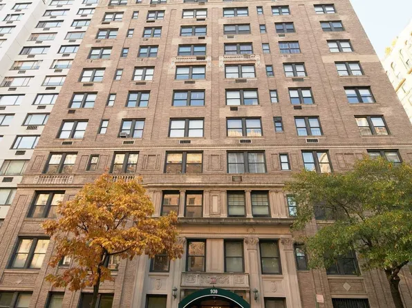 930 Park Avenue 2N image 12 of 13