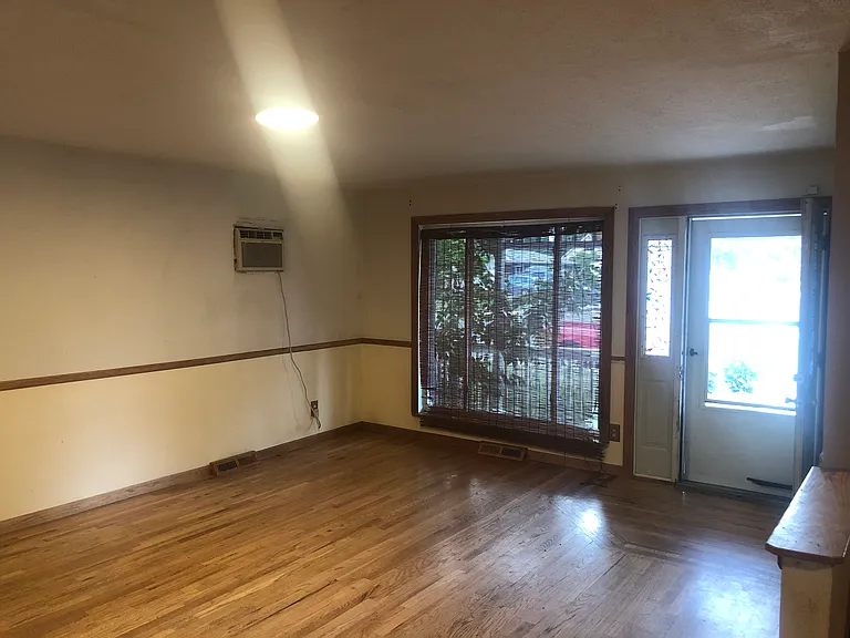 1416 Burlington Dr — Photo 9