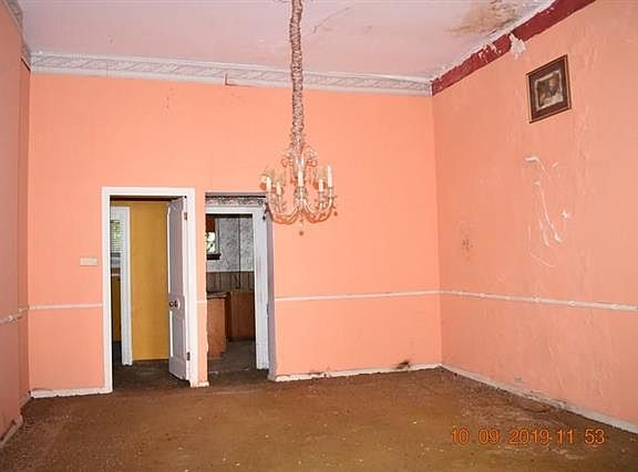 2nd image of 2205 Saint Louis Ave