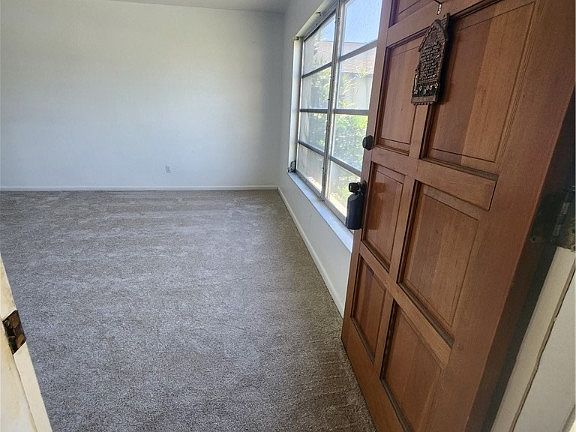 4th image of 1001 SE 24th Ave #C