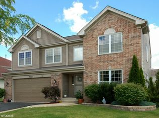7062 Westwood Dr, Carpentersville, IL 60110