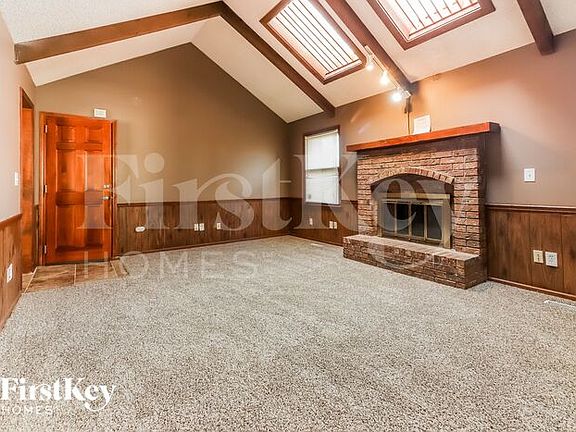 3rd image of 14629 Laquinta Dr