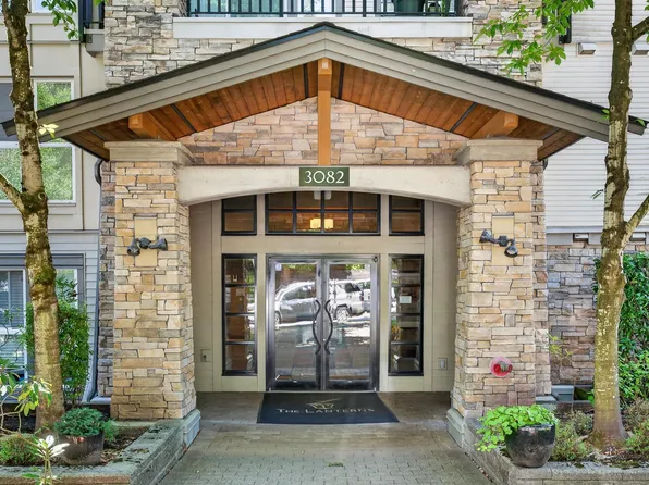 3082 Dayanee Springs Blvd #307, Coquitlam, BC V3E 0A3
