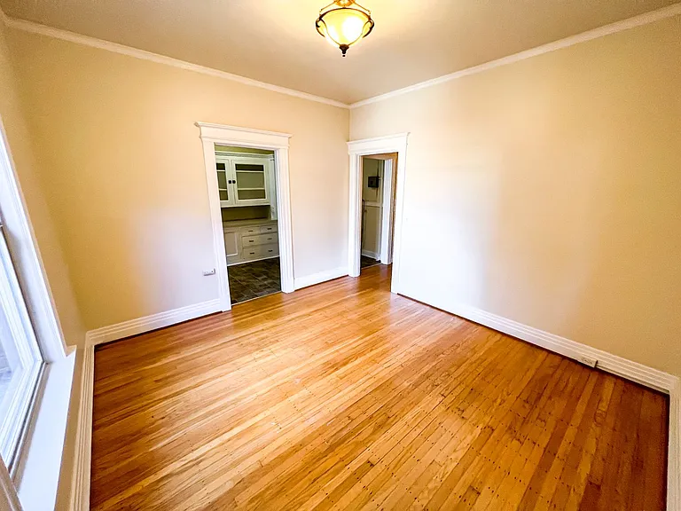 Bancroft Apartments — Photo 6